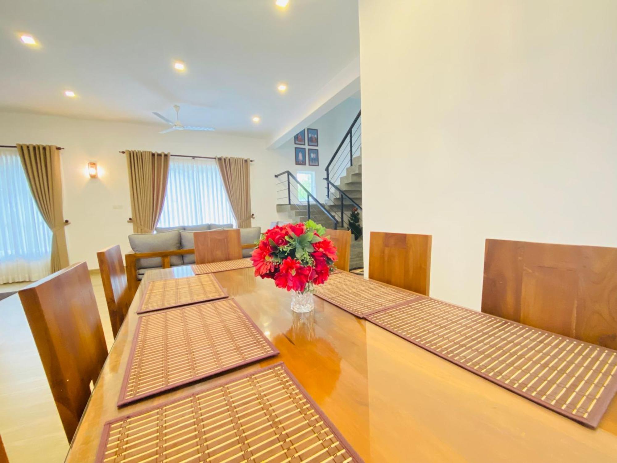 Srimadis Villa Near Airport - Negombo Bagian luar foto
